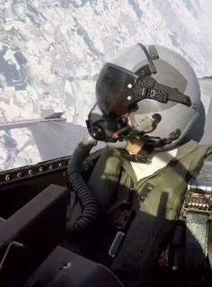 مستند آلفارد، فیلمی درباره خلبانان قهرمان ایرانی،